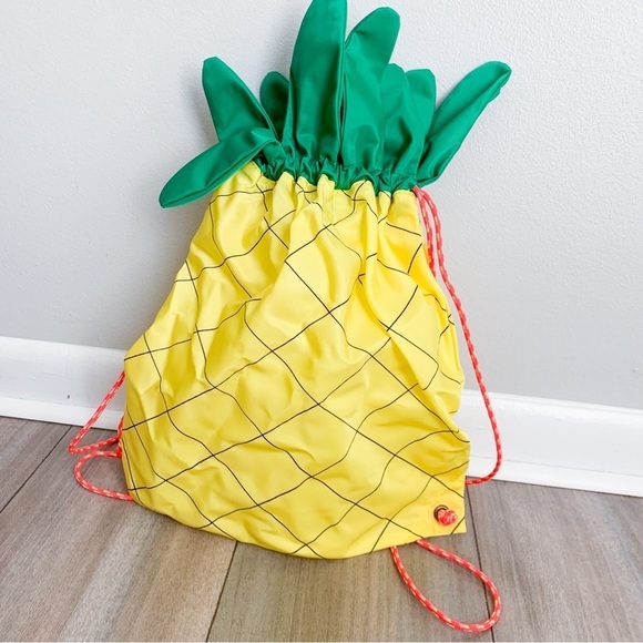 NWT J. Crew crewcuts kids cute pineapple drawstring backpack yellow - Picture 1 of 5